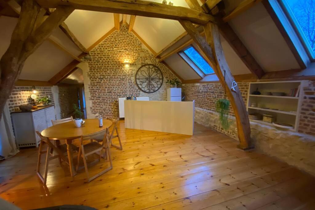 Charmant Appartement Dans Une Ancienne Ferme Nivelles Exterior foto
