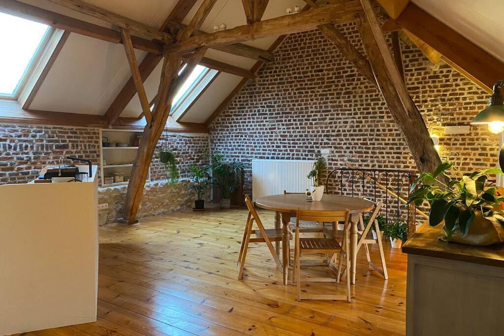 Charmant Appartement Dans Une Ancienne Ferme Nivelles Exterior foto